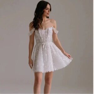 VHYBE Studio Carrie — never worn